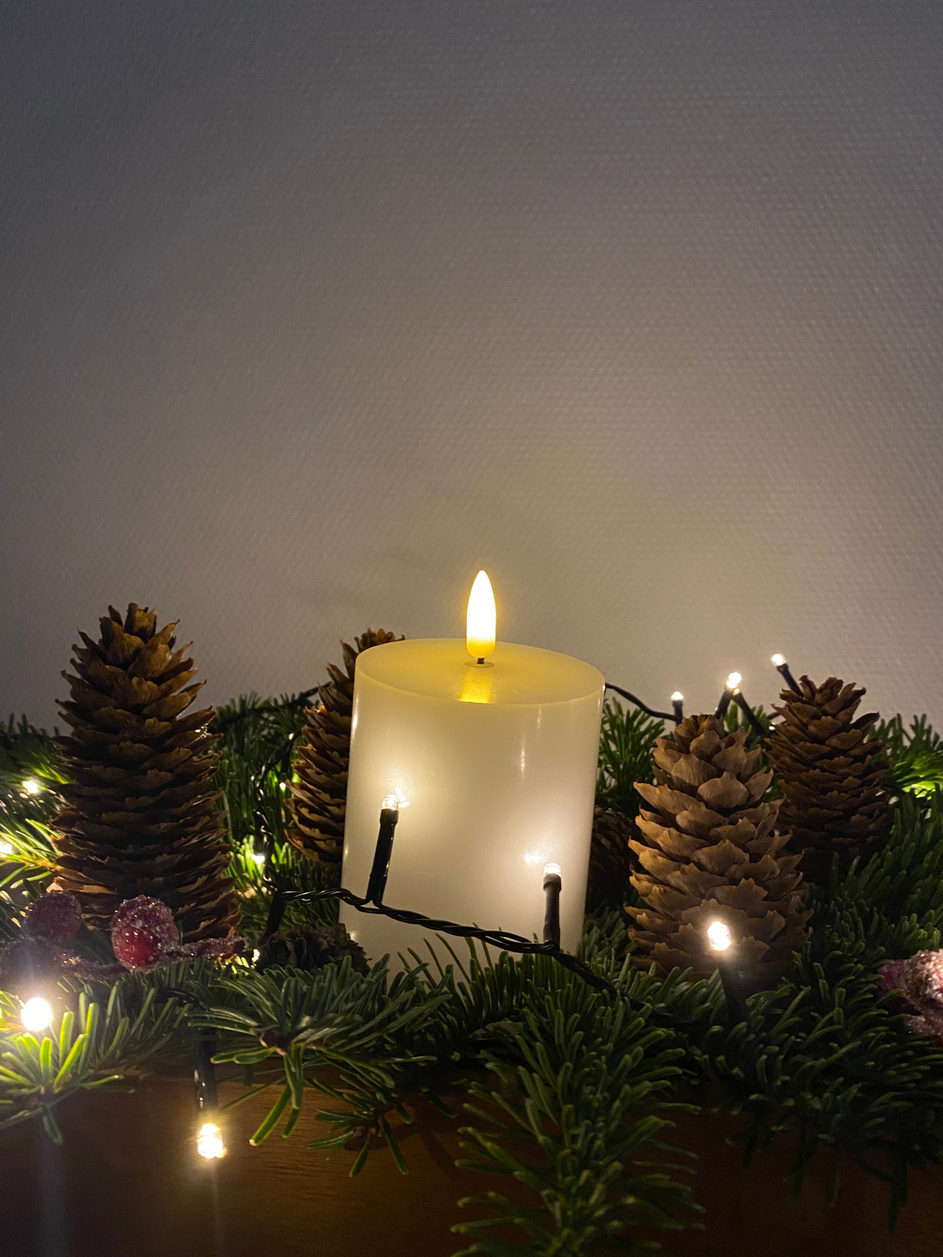 Conzept Electric - LED-blockljus 3D flame uppladdningsbart chip 7,5x10 cm