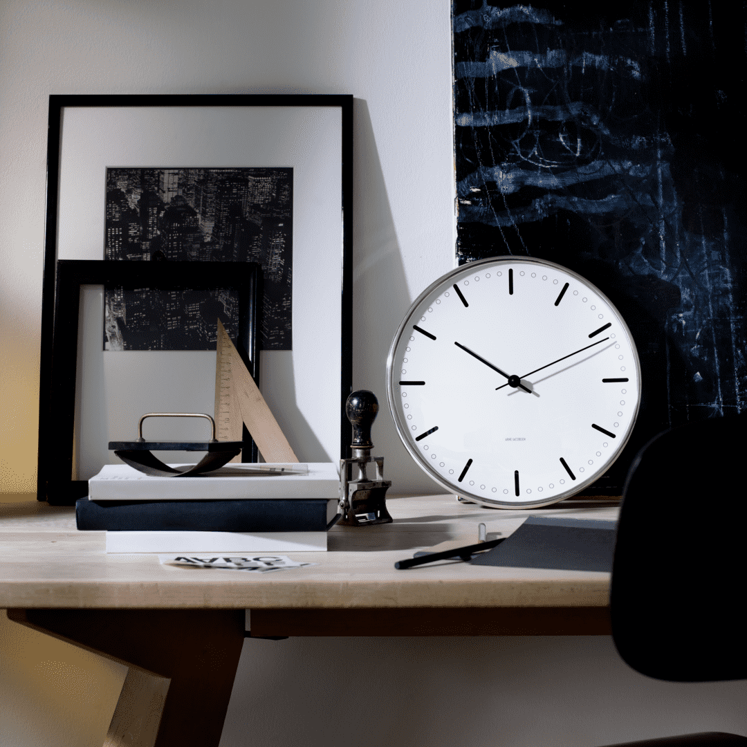 Arne Jacobsen - Stadshusets väggklocka Ø21 cm vit/svart