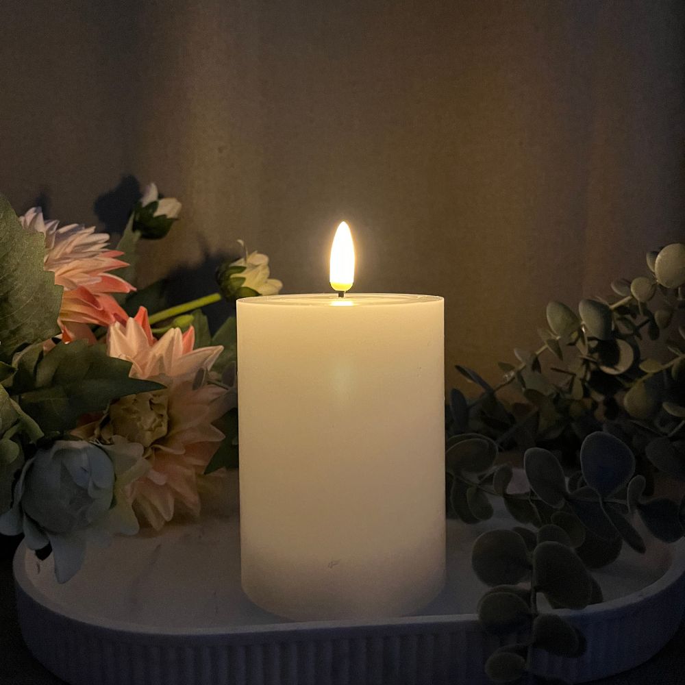 Conzept Electric - Blockljus 3D-flamma 10 cm vit - med fjärrfunktion