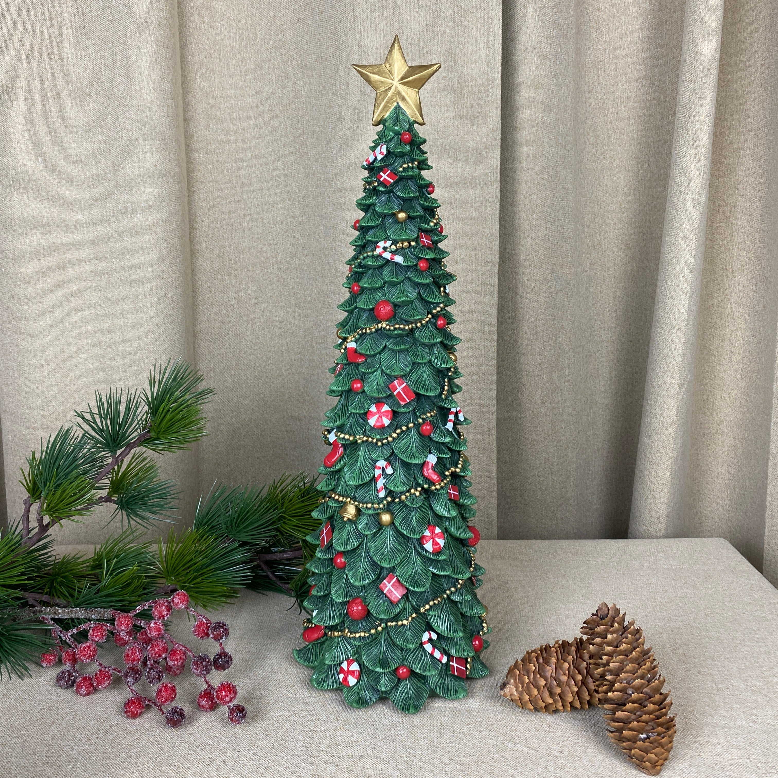 Julgran med dekorationer 50 cm polyresin mörkgrön
