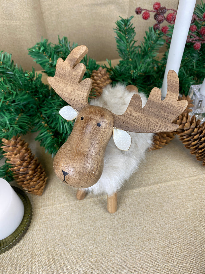 Älg med mjuk päls H21 cm - vit