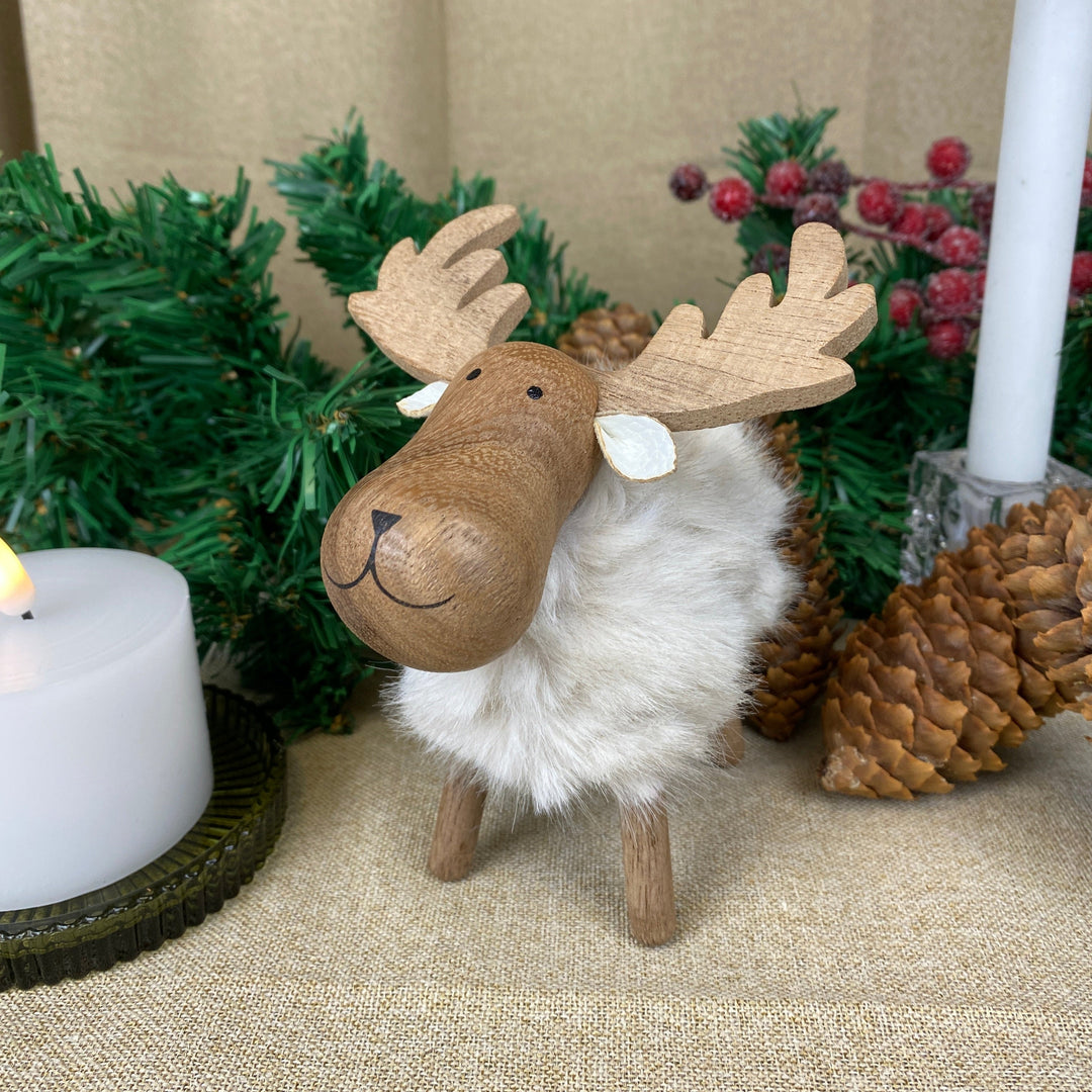 Älg med mjuk päls H15,2 cm - vit