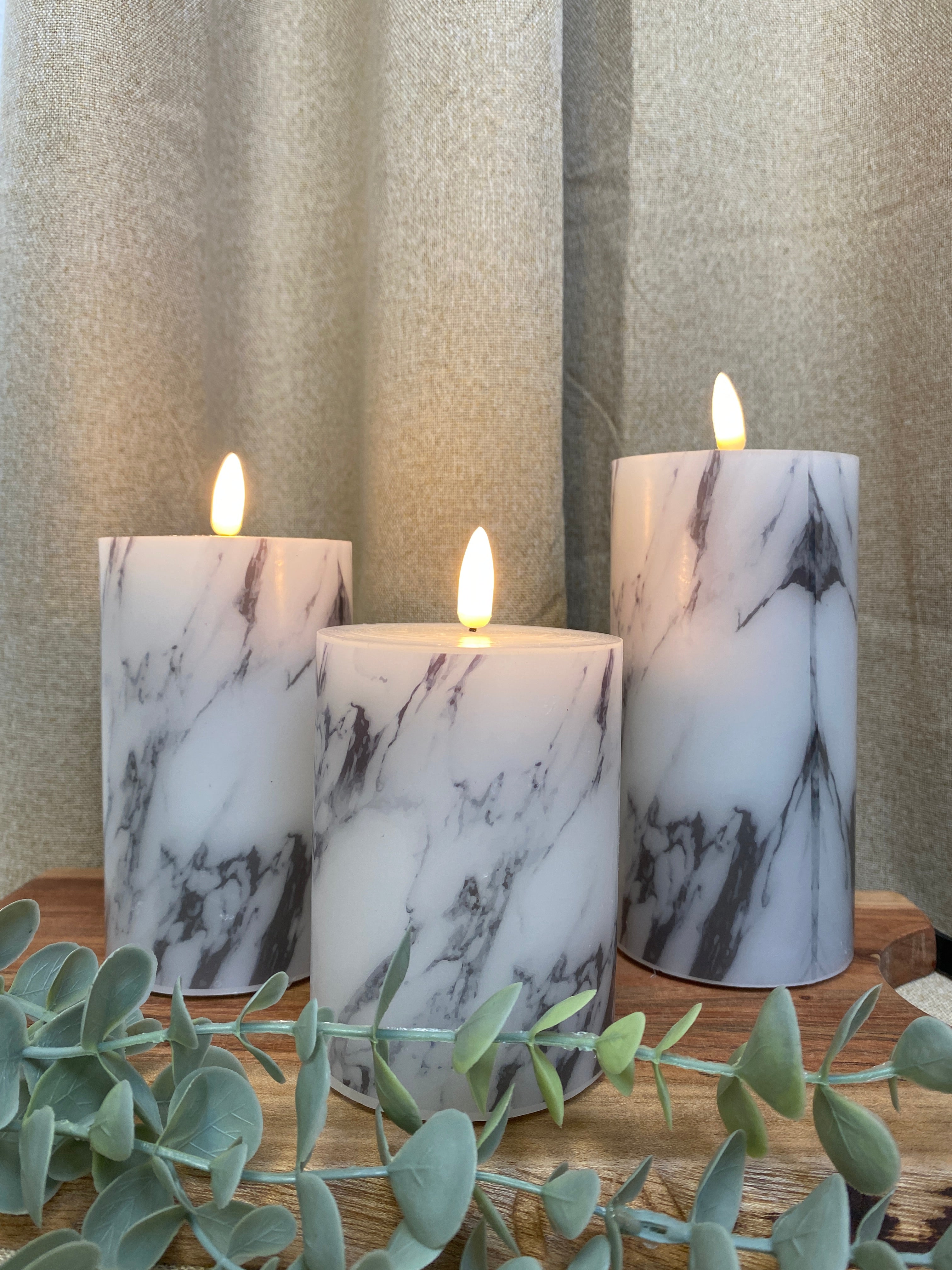 LED-blockljusset om 3 med marmorlook - fjärrkontroll med timerfunktion