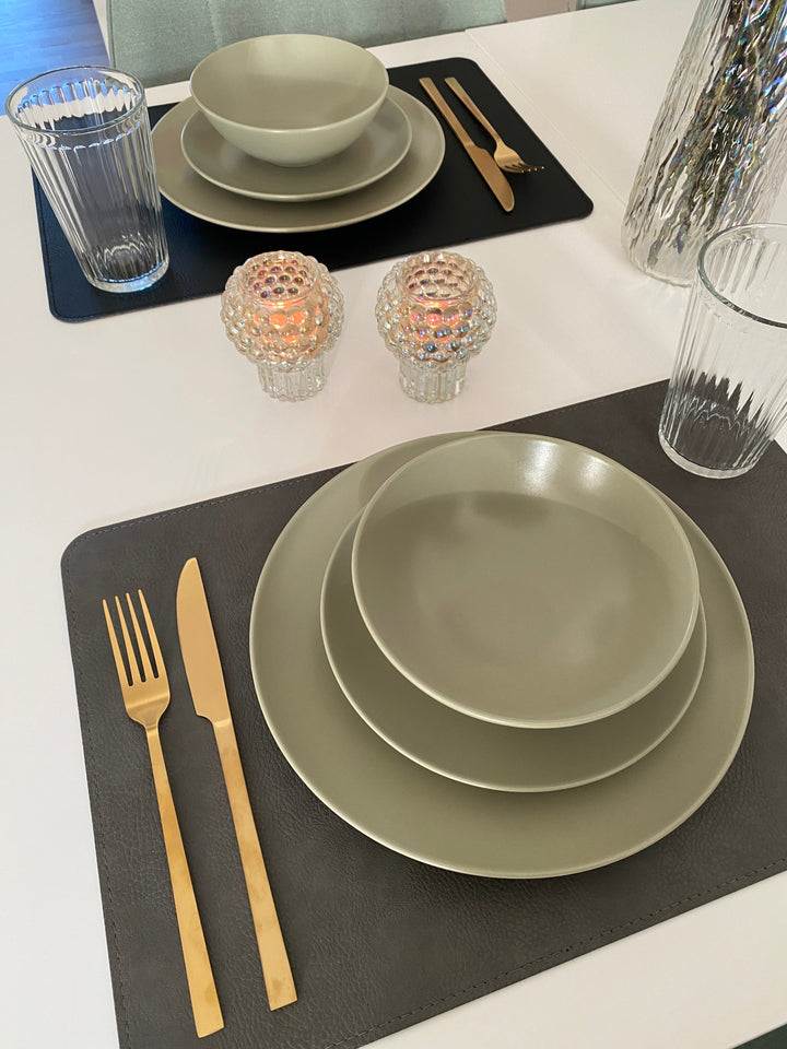 Vändbar bordsunderlägg - PU 30x45 cm svart/grå