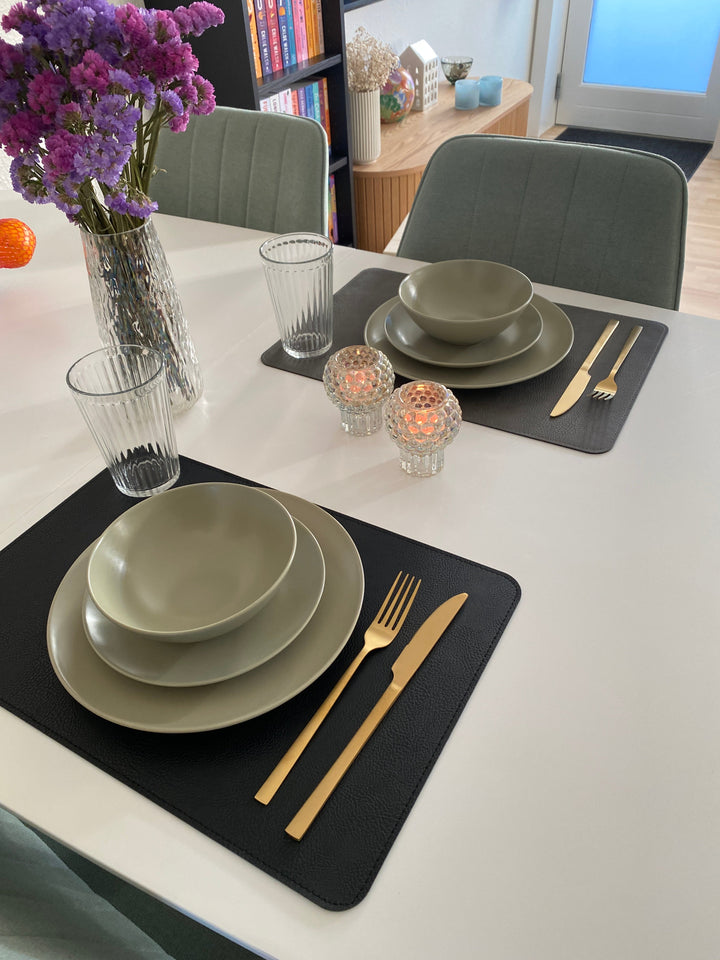 Vändbar bordsunderlägg - PU 30x45 cm svart/grå