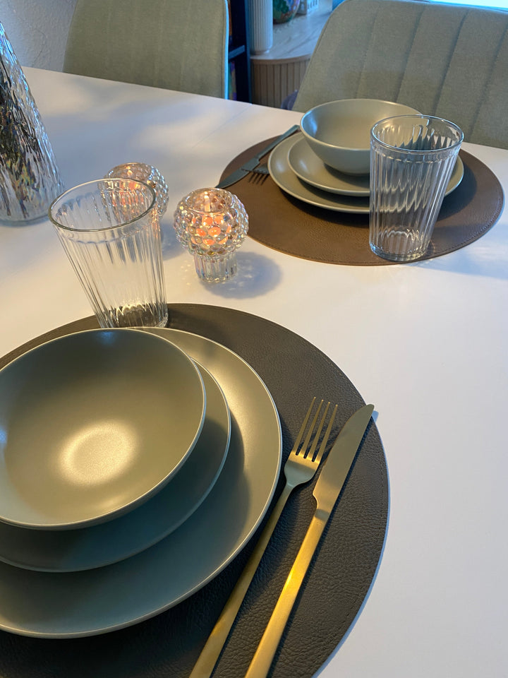 Vändbar bordsunderlägg - PU Ø38 cm armé/camel