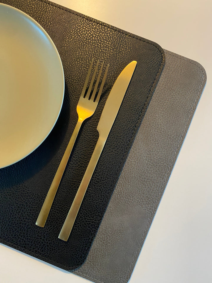 Vändbar bordsunderlägg - PU 30x45 cm svart/grå