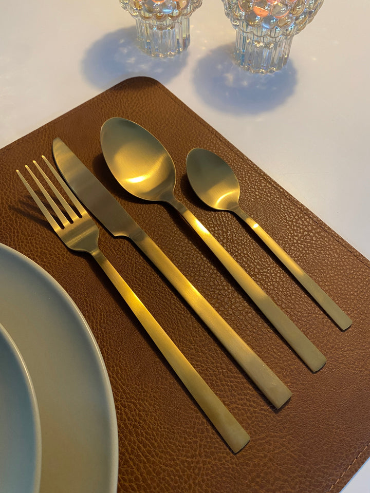 Bestickset 16 delar - Matt guldbeläggning Rostfritt stål