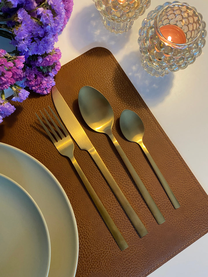 Bestickset 16 delar - Matt guldbeläggning Rostfritt stål