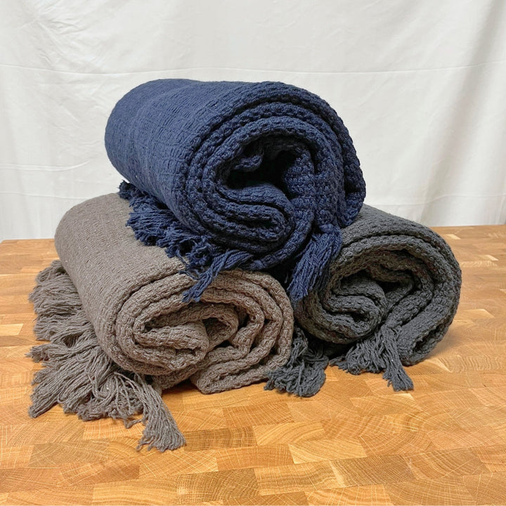 Dacore - Rutig med fransar - 125x150 cm grå