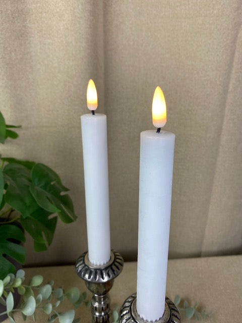 Conzept - 2 x Ljusstake med 3D-flamma Vit - 18 cm