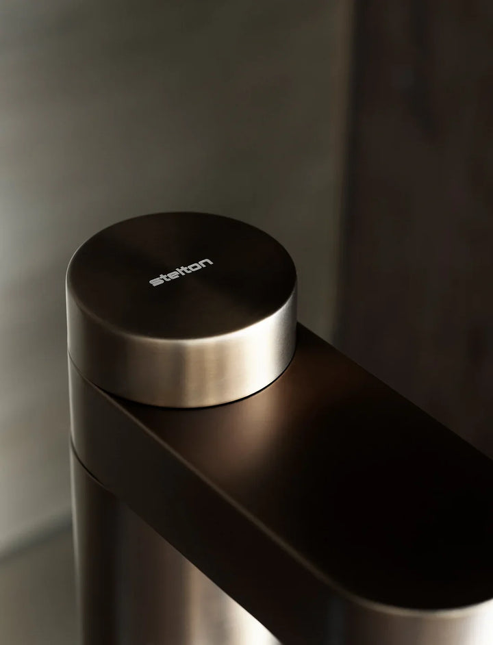 Stelton - Läskmaskin BRUS mörkbrun metallic