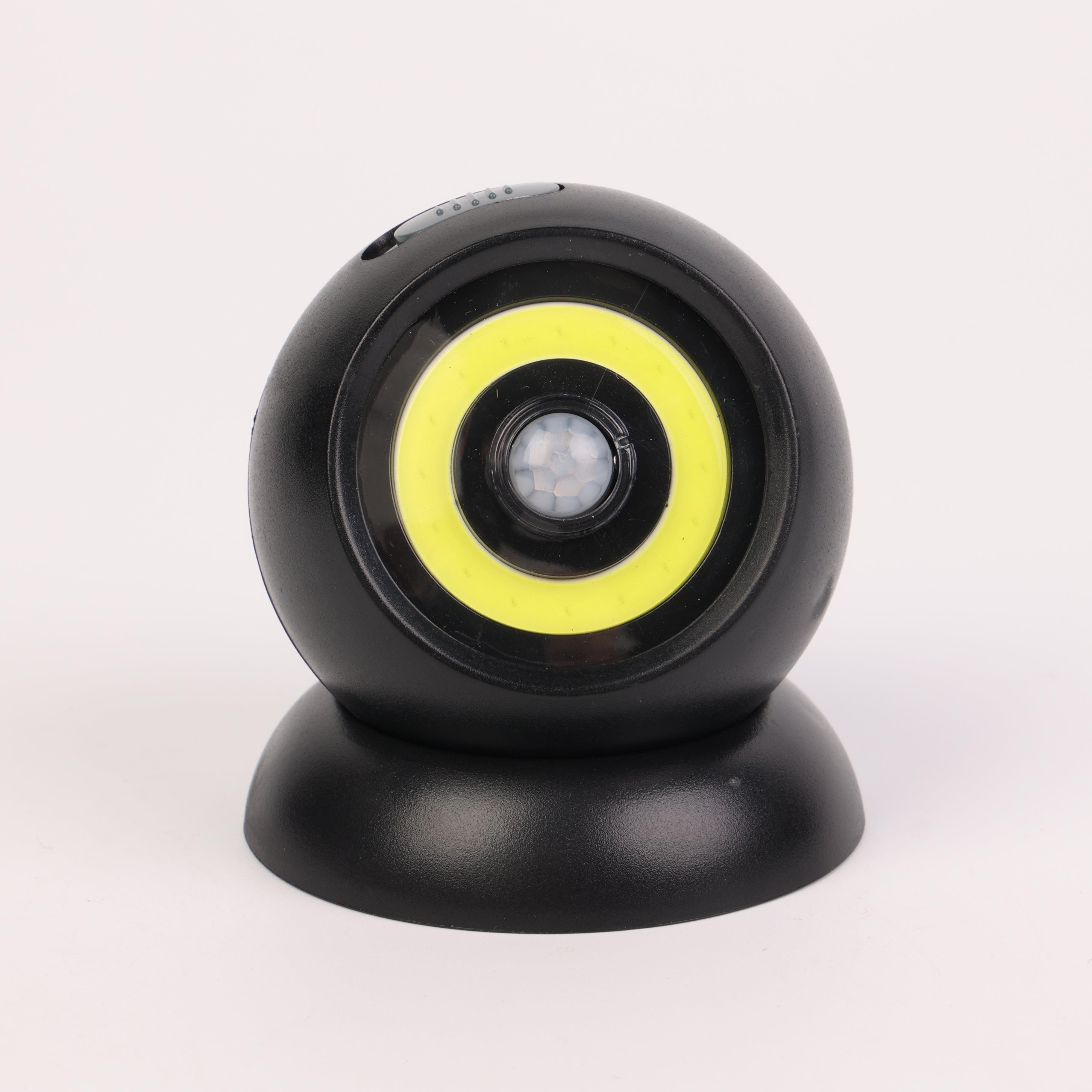 Conzept - Sensorlampa Magnetisk Ø 7,5 cm - Svart