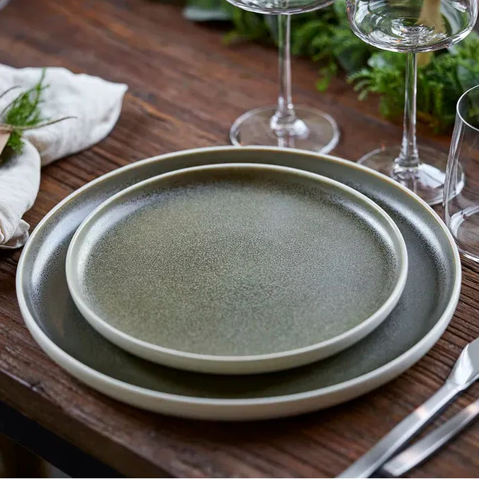 Studio Round - Lunchtallrik North 21 cm Matt vit/Matt mossa
