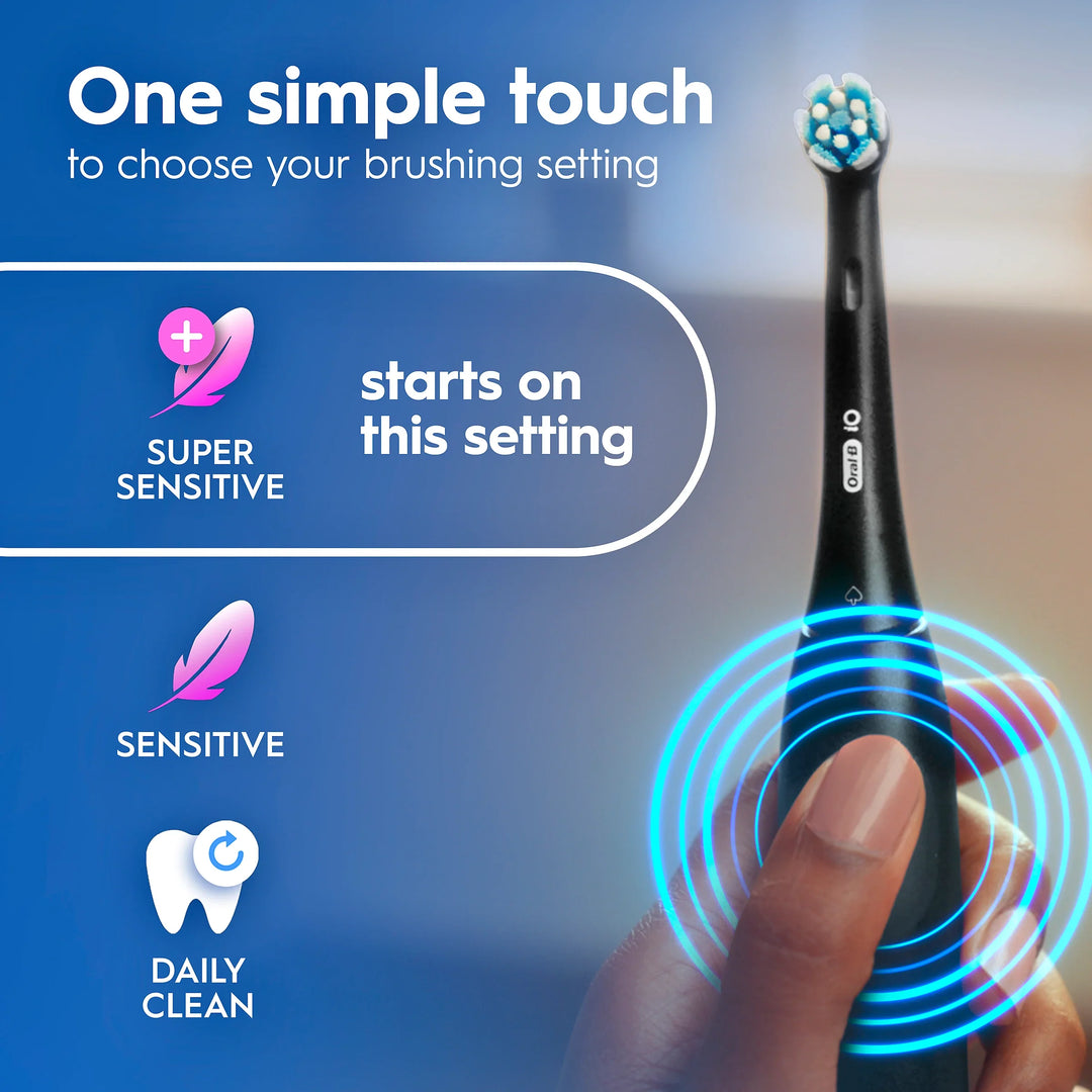 Oral B - Tandborste IO2 Black + reseetui