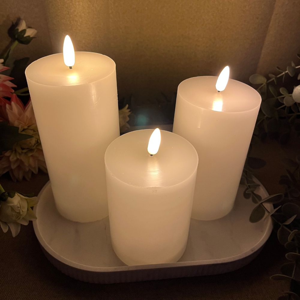 3 LED blockljus med 3D-flamma och fjärrkontroll Ø7,5 cm - Vit