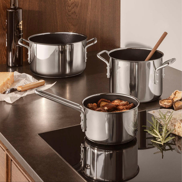 Eva Trio - Kastrull i rostfritt stål - 1,1 liter - keramik Slip-Let®