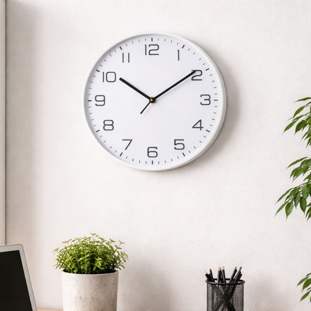 Conzept - Väggklocka radiostyrd 30 cm i vit - Sweep Quartz Movement