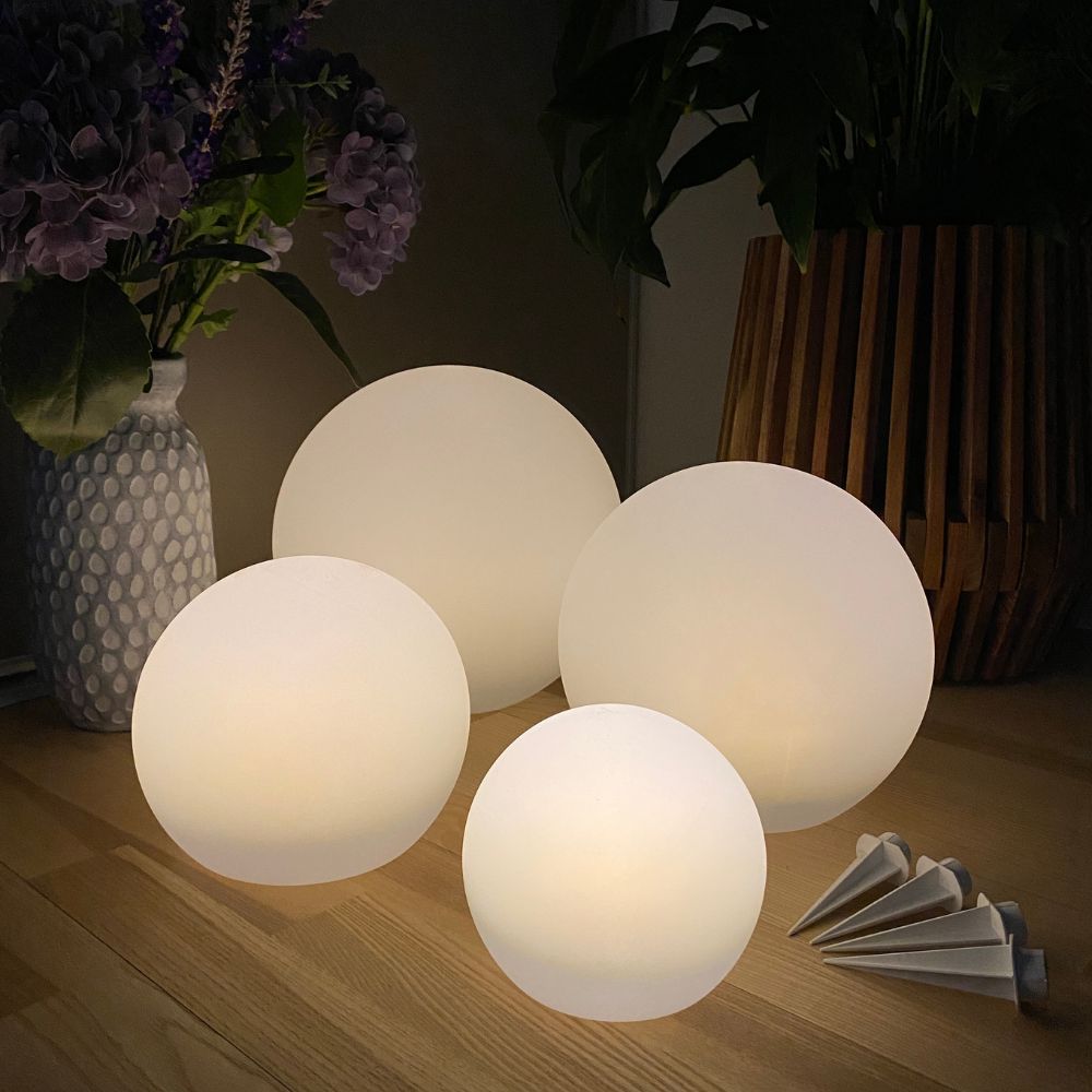 Solar lyskugler 4 stk. Ø30/25/20/15 - hvid