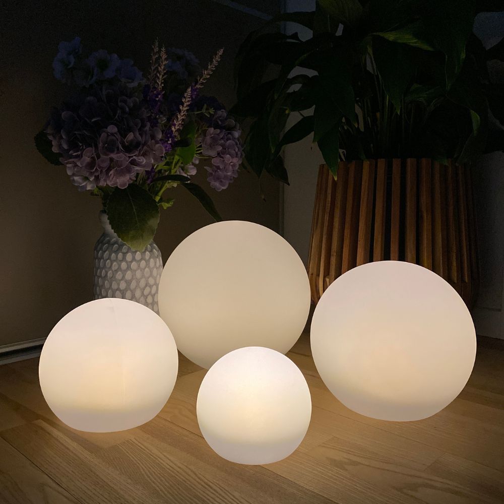 Solar lyskugler 4 stk. Ø30/25/20/15 - hvid