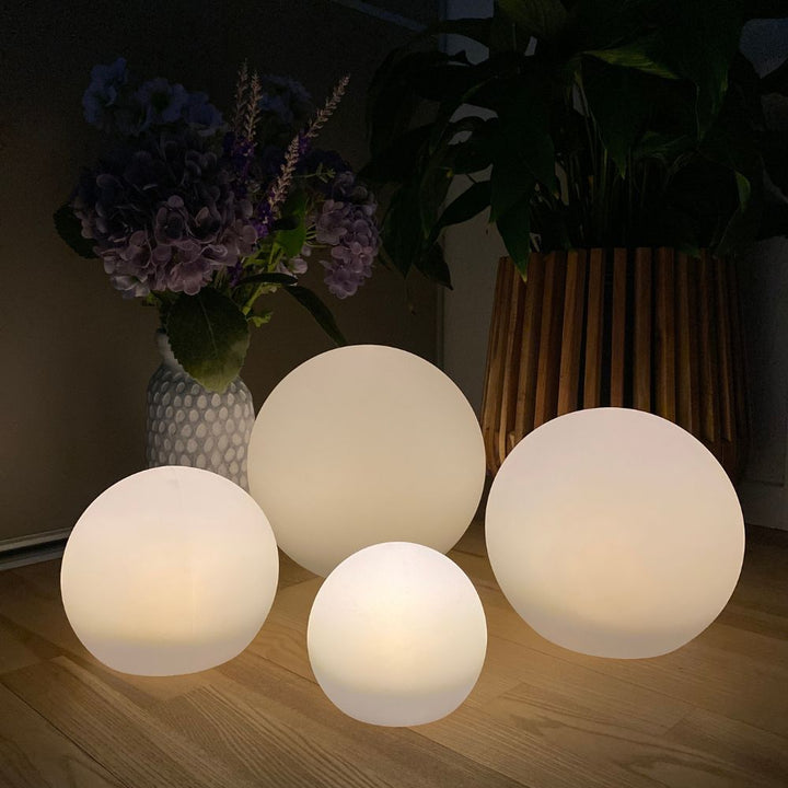 Solar lyskugler 4 stk. Ø30/25/20/15 - hvid