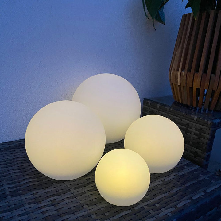 Solar lyskugler 4 stk. Ø30/25/20/15 - hvid
