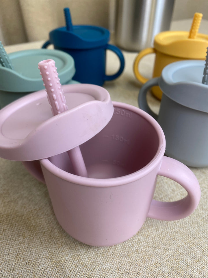 Silikonmugg med lock och sugrör - 5 olika färger