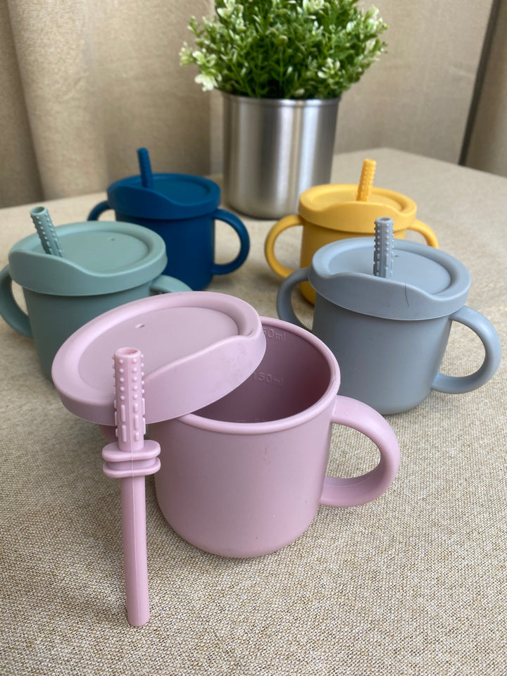 Silikonmugg med lock och sugrör - 5 olika färger