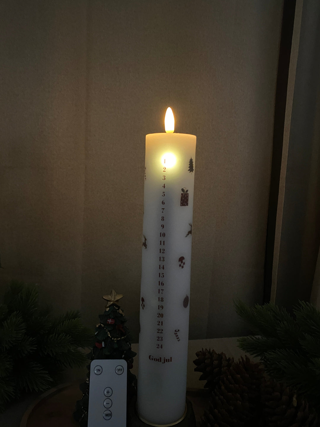 LED-kalenderlampa med julgirlang - med fjärrkontroll