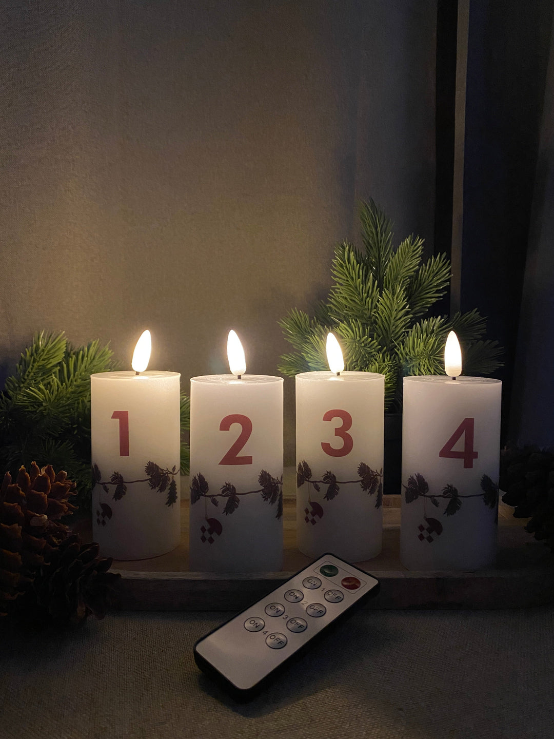 LED-adventsljus med julgirlang på - med fjärrkontroll