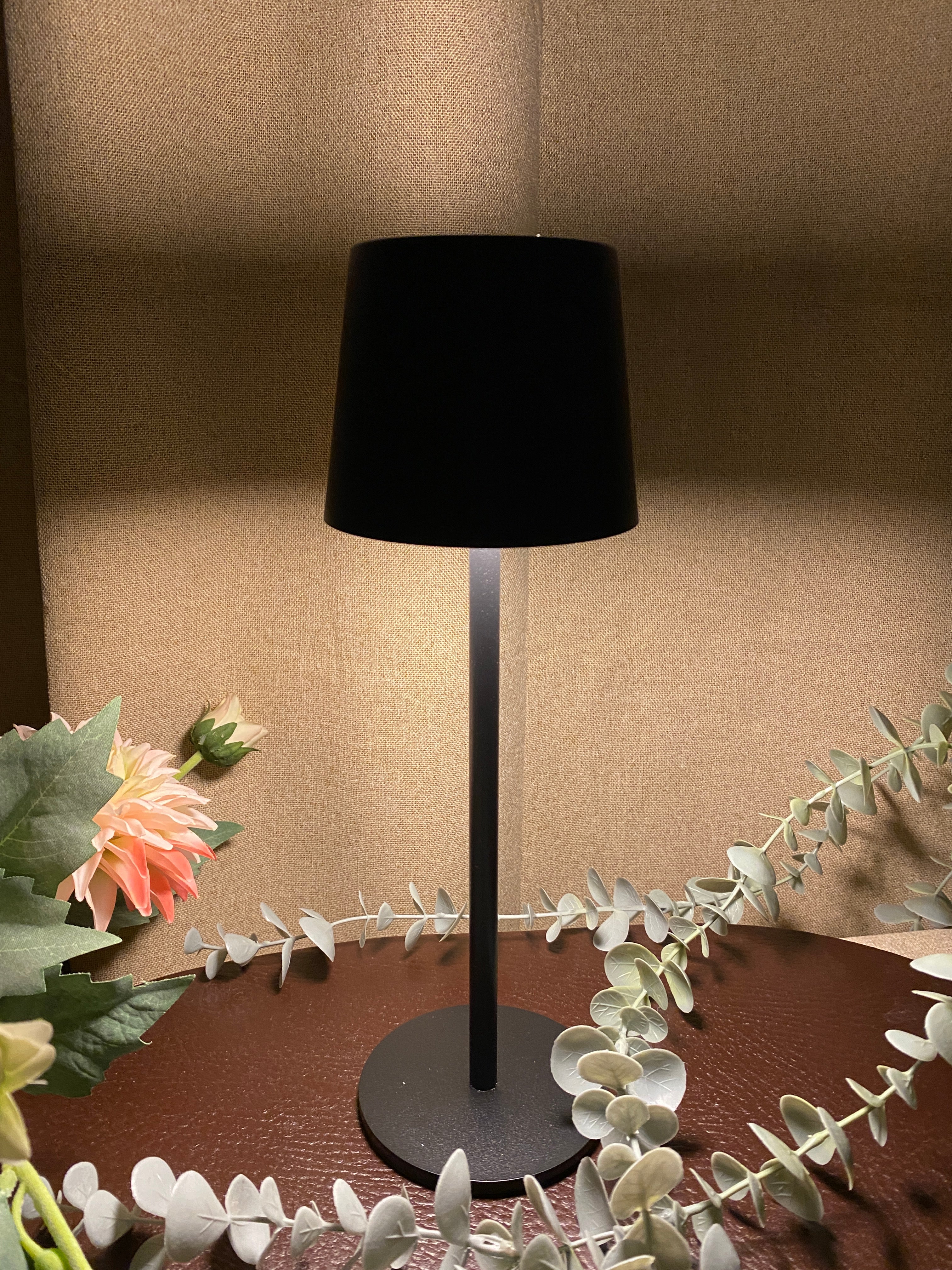 Bordlampa med touchfunktion i svart 27,5 cm