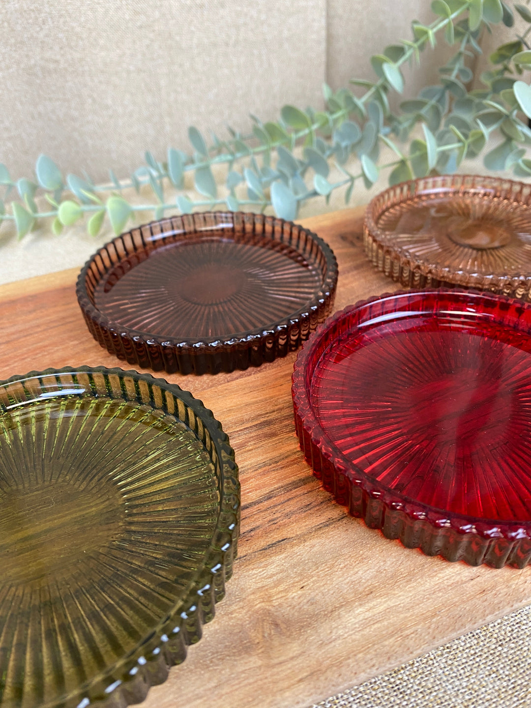 Glasfat för dekorationer Ø9,8 cm i färgat glas - blandat