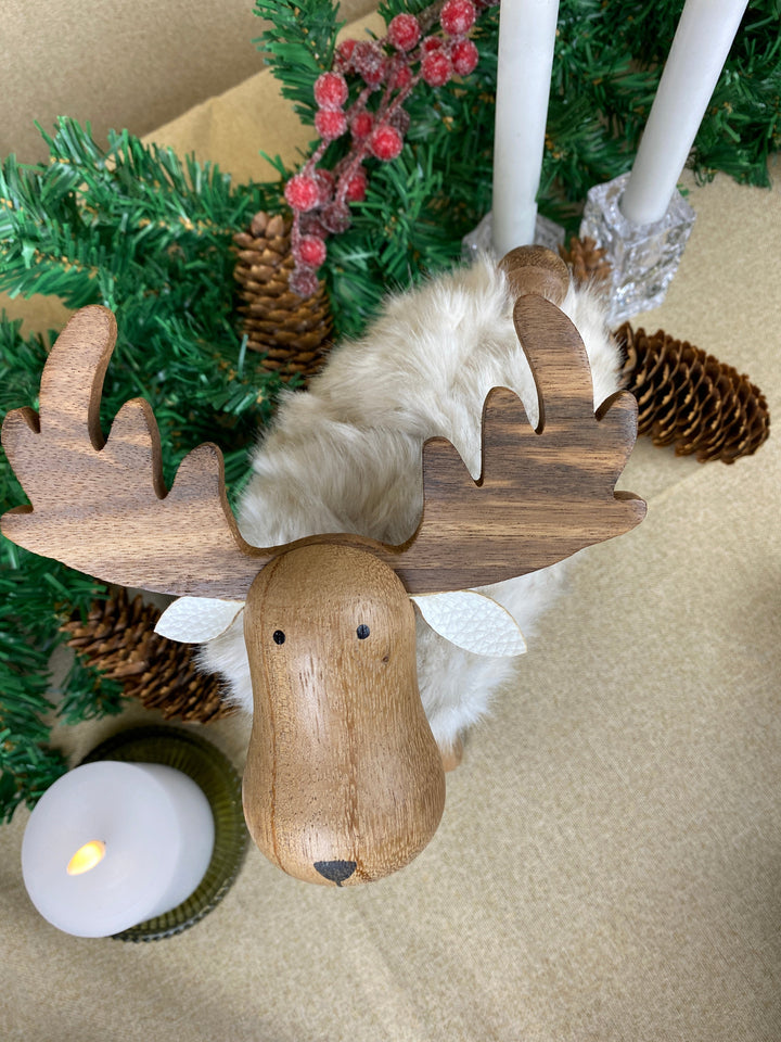 Älg med mjuk päls H26 cm - vit