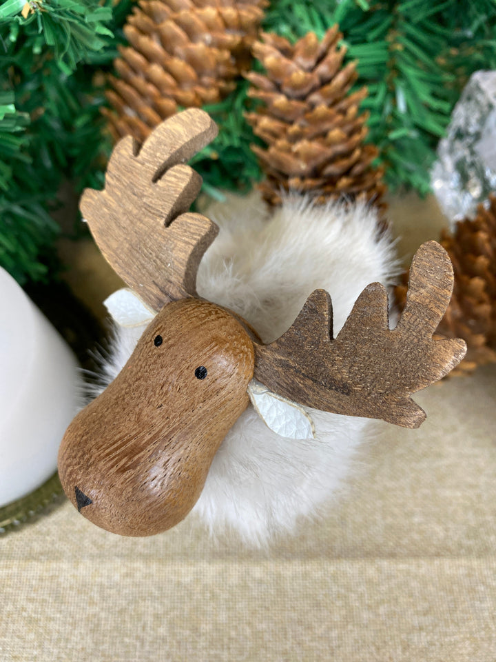 Älg med mjuk päls H11,3 cm - vit