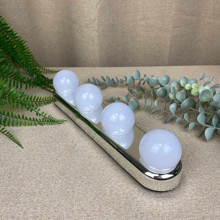 Grundig - LED-lampa med 4 glödlampor - för batteri