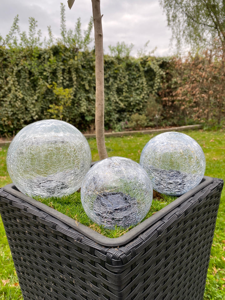 Solglaskulor i sprucket glas - 3 stycken