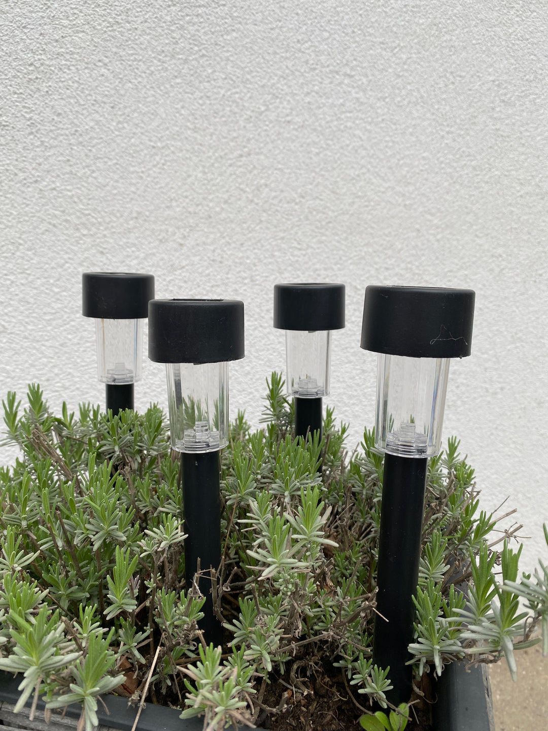 Solcellslampa 31,5 cm - svart plast