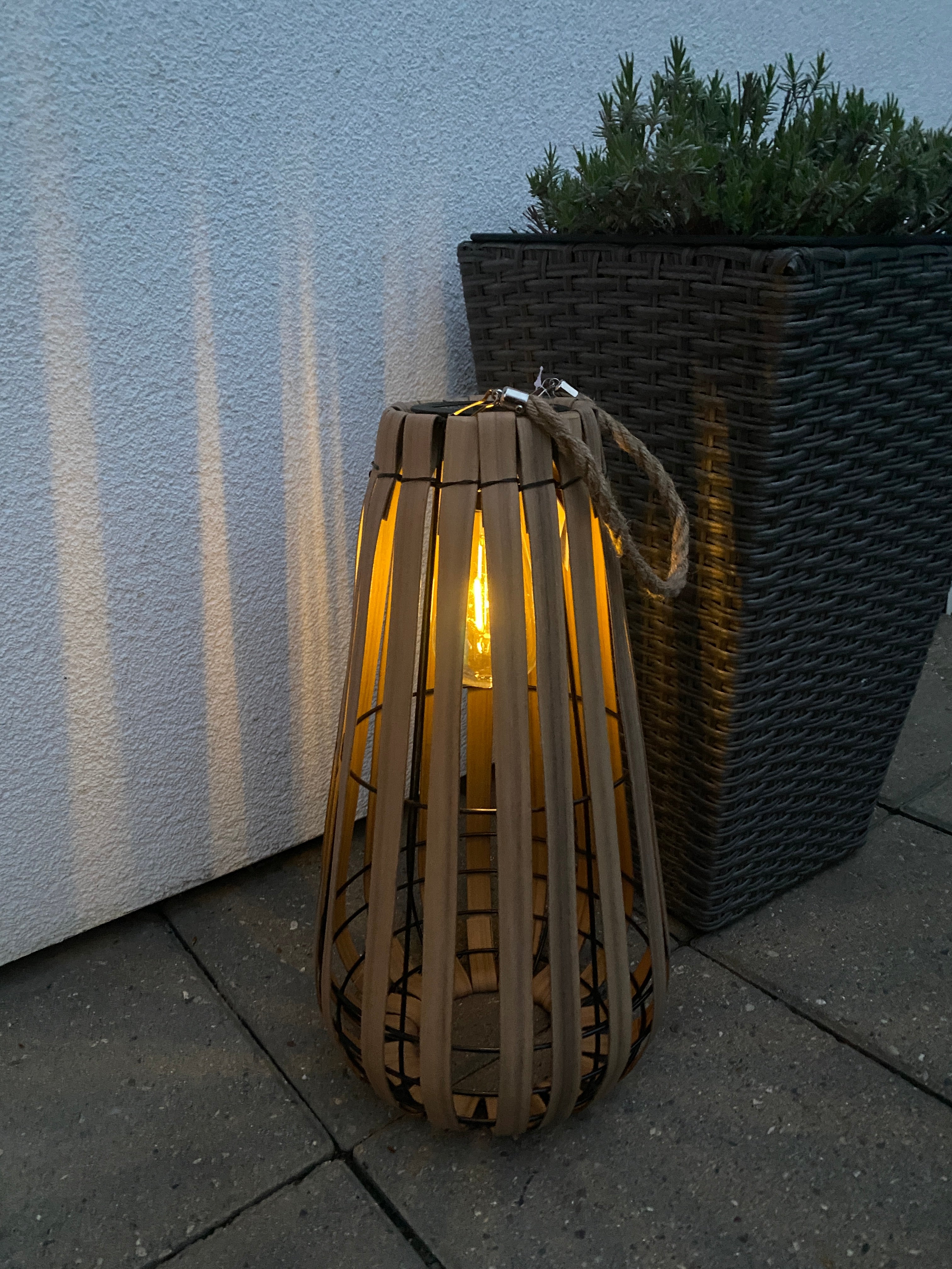 Solcellslykta med glödlampa - 42 cm i brunt