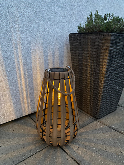 Sollykta med glödlampa - 20x20x33 cm plast/järnbrun