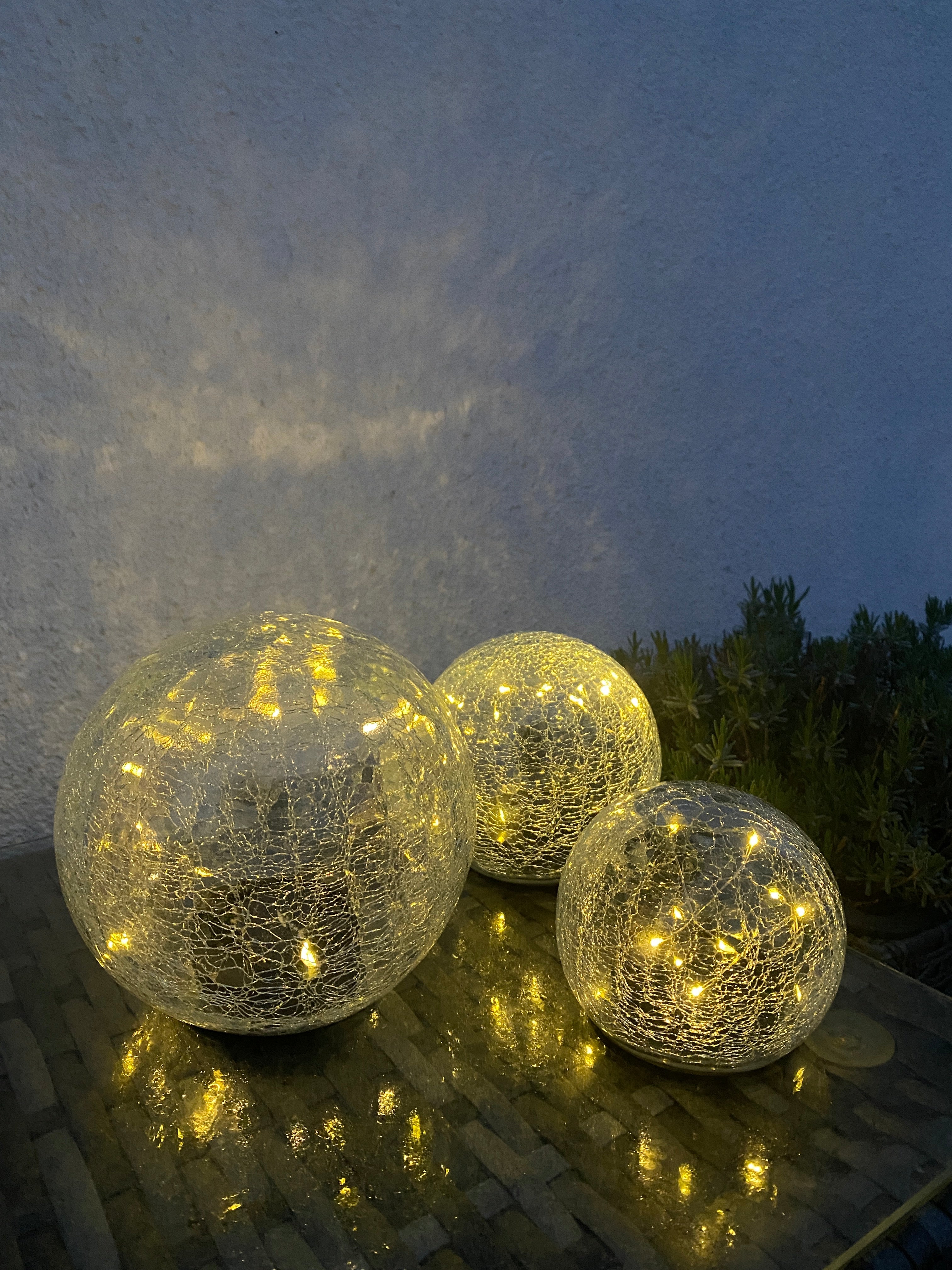 Solglaskulor i sprucket glas - 3 stycken
