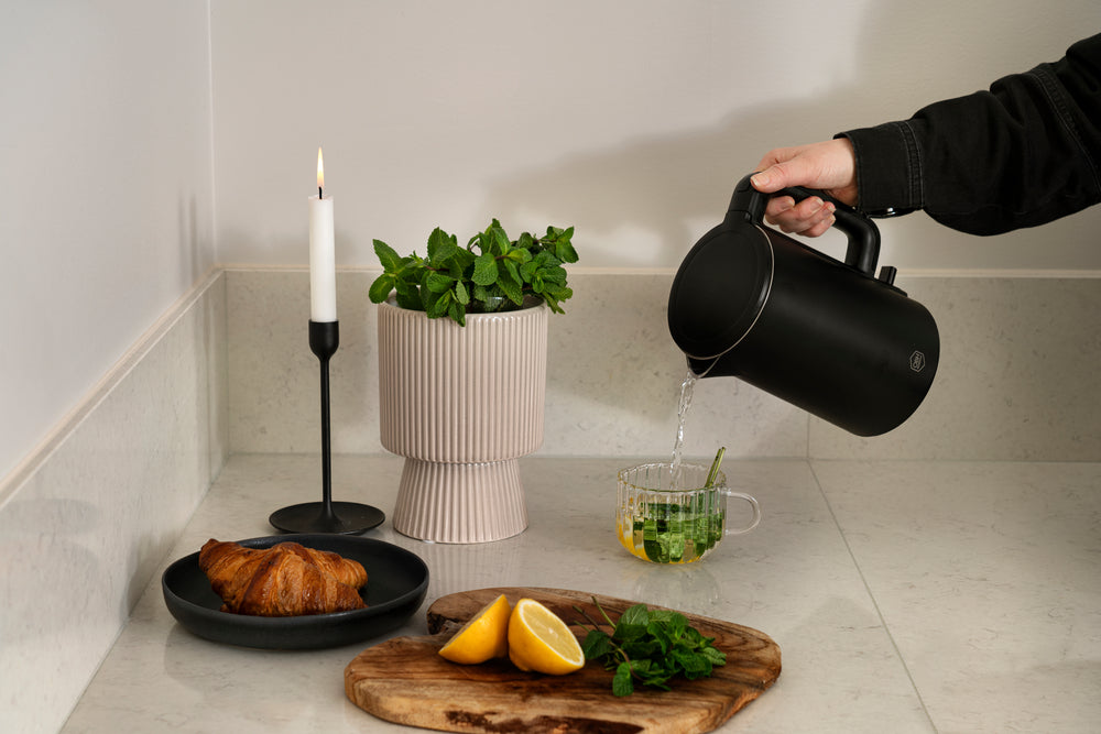 OBH Nordica - vattenkokare Thermo Protect 1,5 L svart