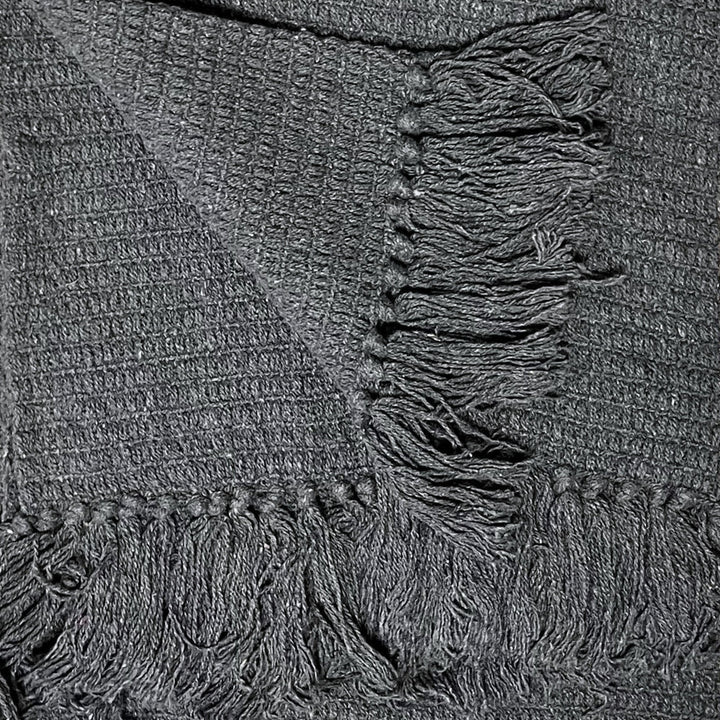 Dacore - Rutig med fransar - 125x150 cm grå