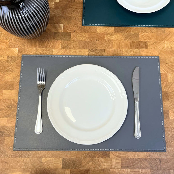Dacore - Place mat konstläder hårt ljusgrå 30x45 cm