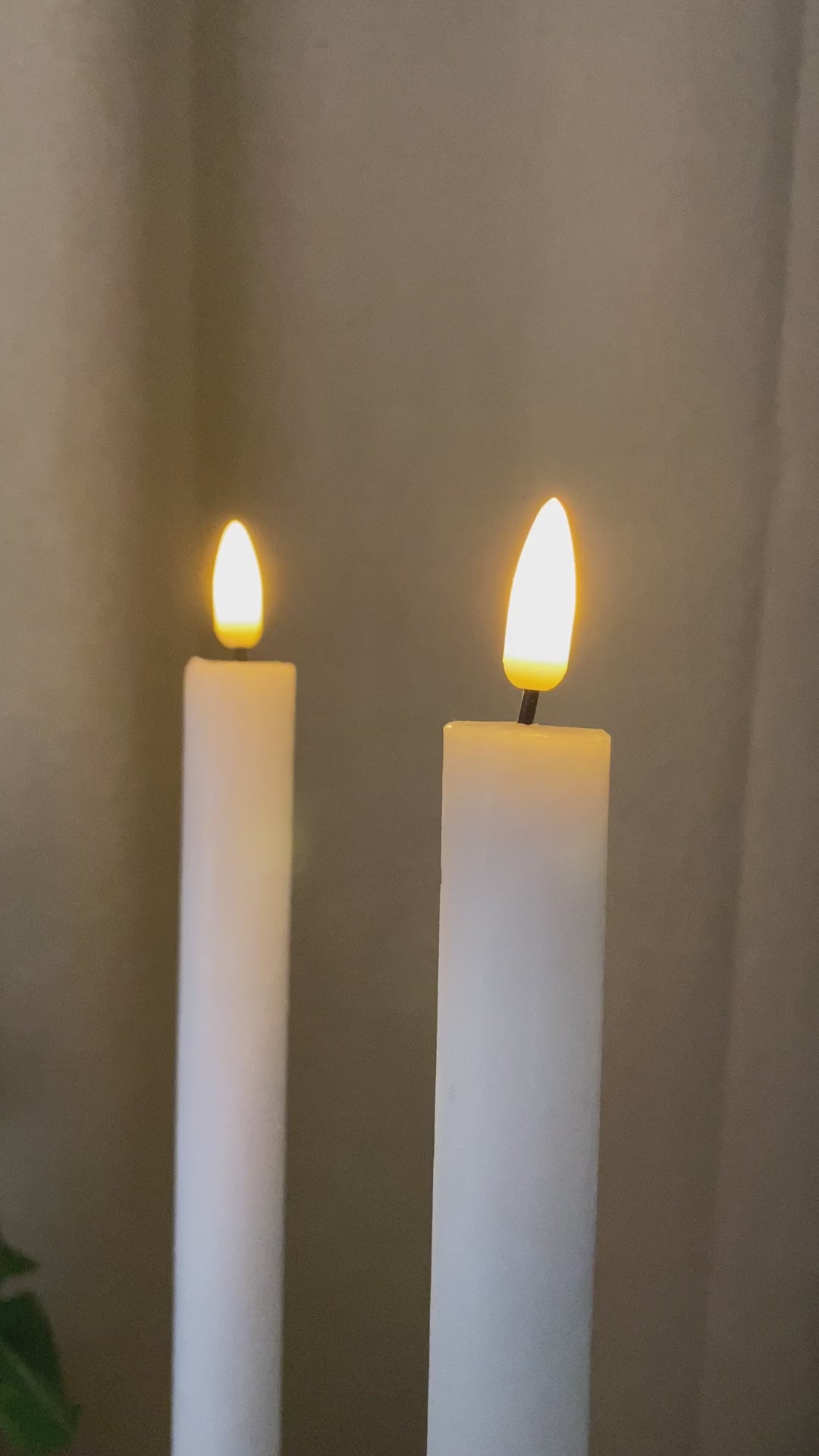 Conzept - 2 x Ljusstake med 3D-flamma Vit - 22 cm