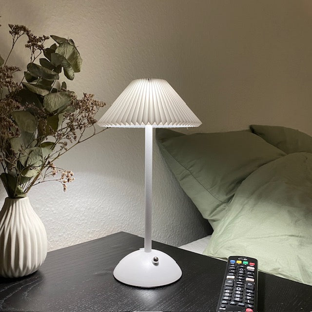 Uppladdningsbar lampa - plisserad touch H30 cm järnvit