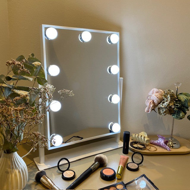 Sminkspegel med 9 glödlampor 240 V