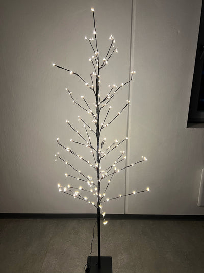 Conzept Christmas - Trådträd 240 LED H120 cm med IP44 adapter