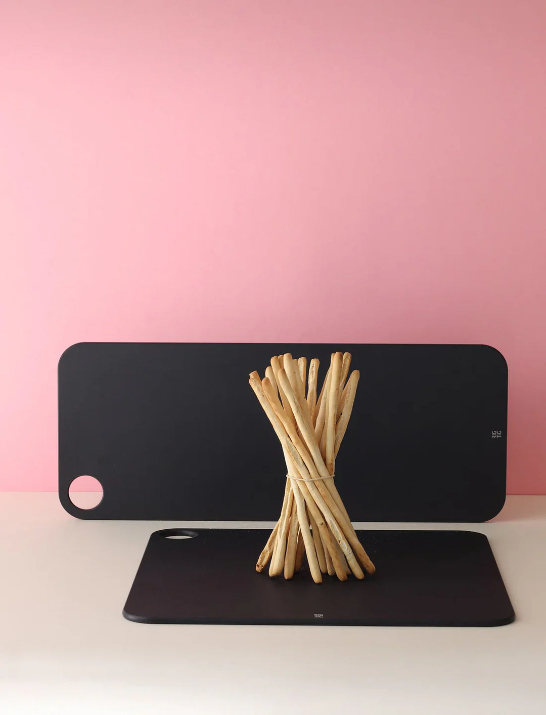 RIG-TIG - Cut-it pizzaskärbräda 34 cm svart