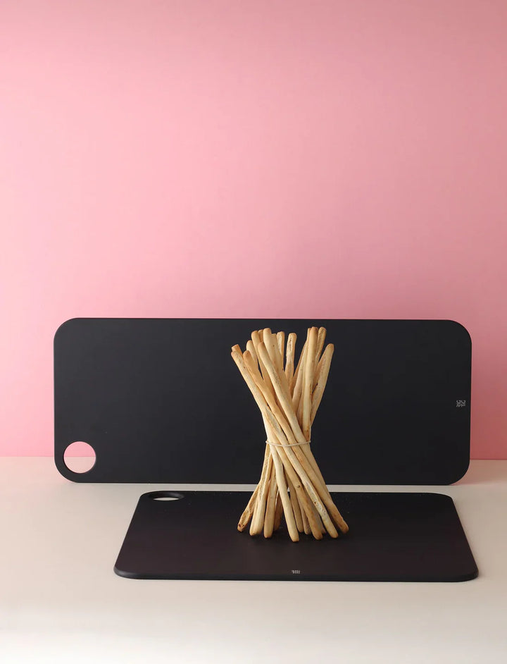 RIG-TIG - Cut-it tapas serveringsbricka 48 cm svart